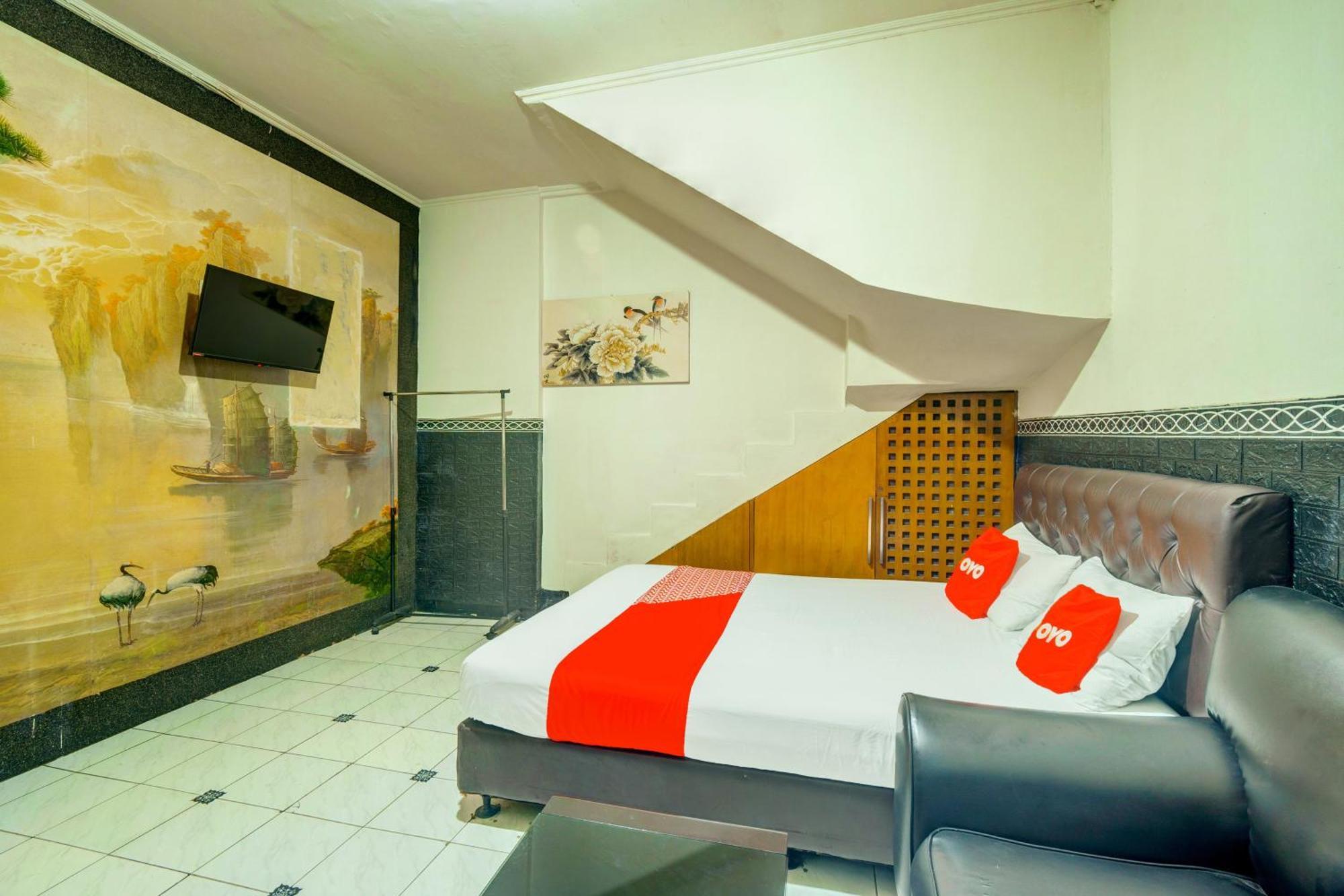 Oyo 93132 Modom Homestay Near Rs Islam Jakarta Pondok Kopi Ngoại thất bức ảnh