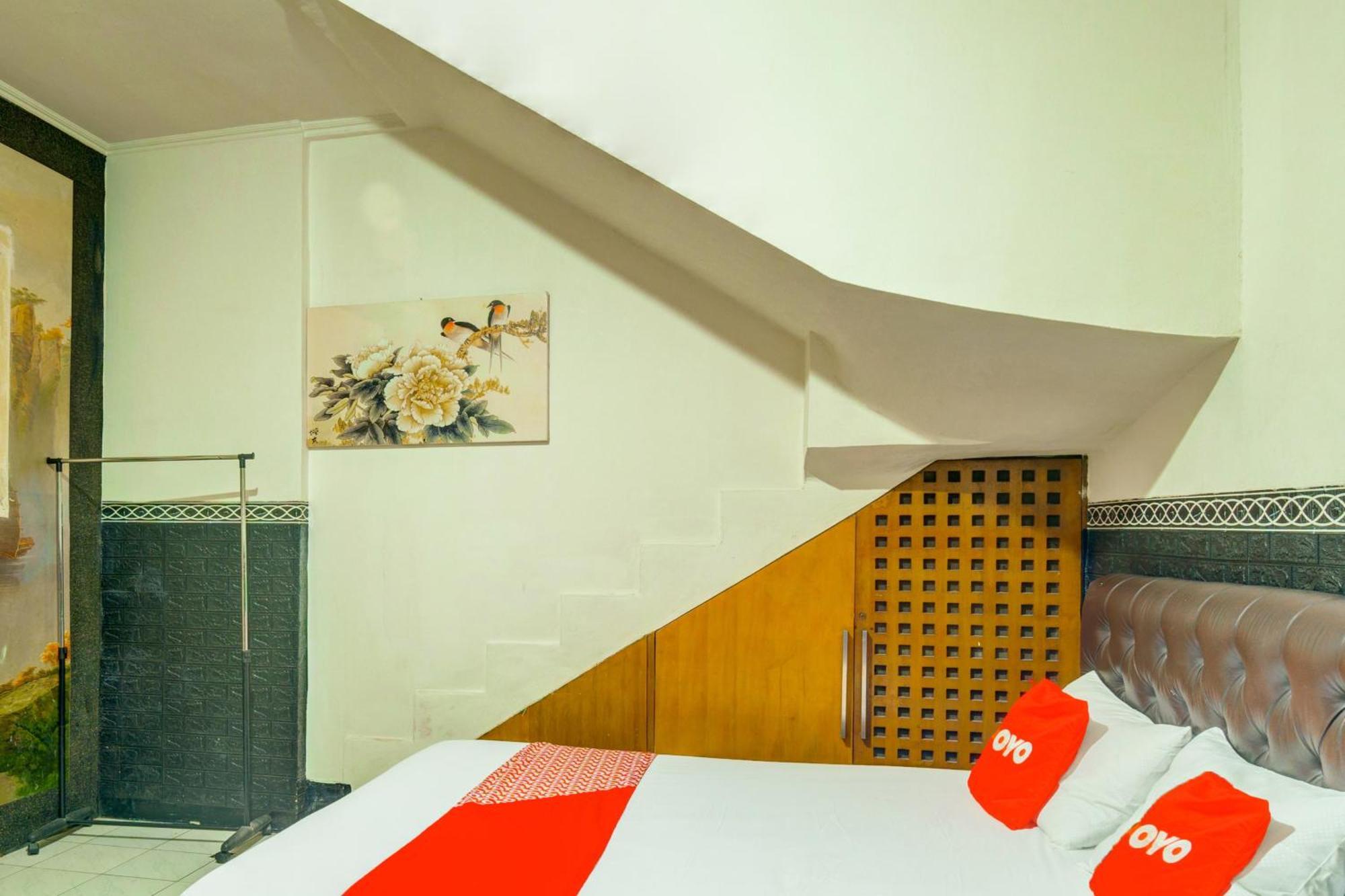 Oyo 93132 Modom Homestay Near Rs Islam Jakarta Pondok Kopi Ngoại thất bức ảnh