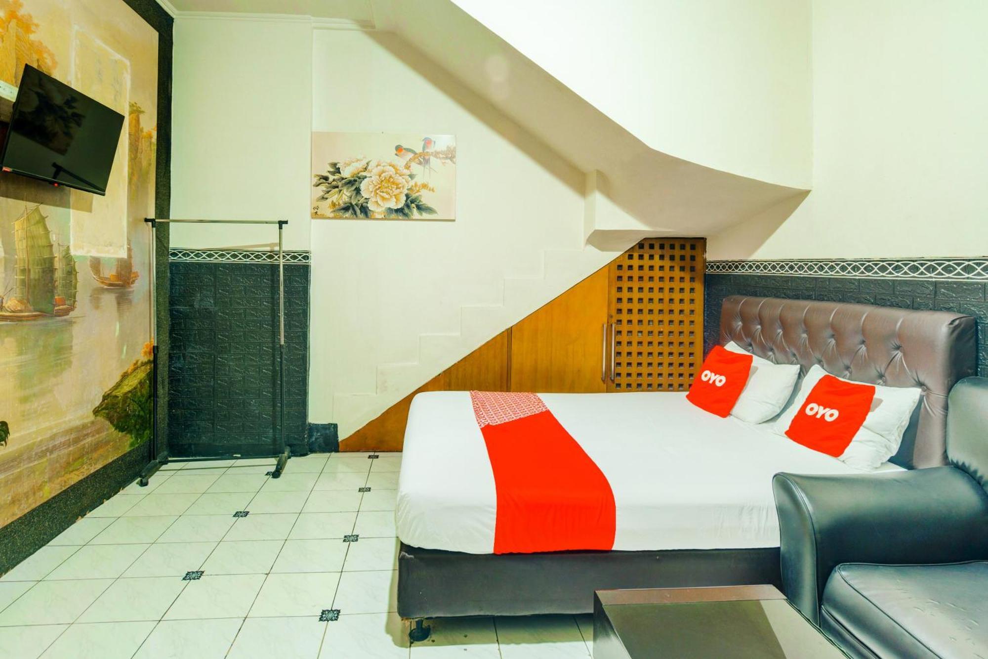Oyo 93132 Modom Homestay Near Rs Islam Jakarta Pondok Kopi Ngoại thất bức ảnh